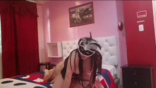 Conocí a una venezolana fuera   de un mall y aceptó pasar la noche conmigo por un KFC