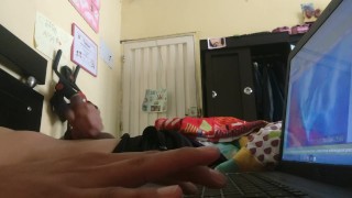 Disfrutando a Solas: Momentos de Placer en Casa