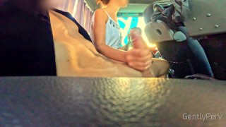 Aventura en el Autobús: Le   muestro mi lado más atrevido a una encantadora dama… ¡no puede resistirse!